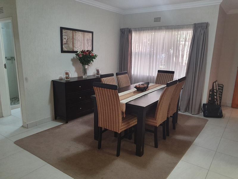 To Let 2 Bedroom Property for Rent in Atholl Gardens Gauteng