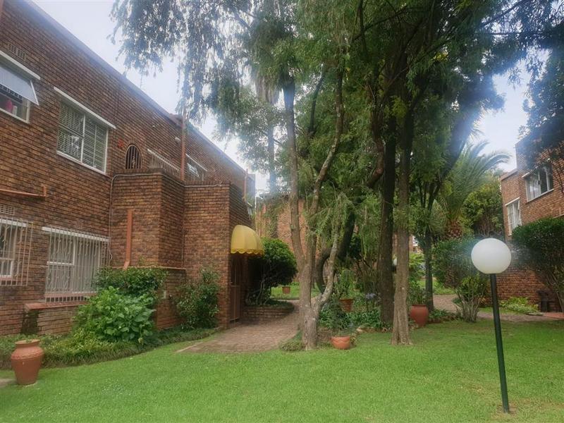 To Let 2 Bedroom Property for Rent in Atholl Gardens Gauteng