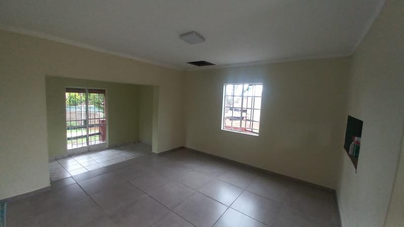 To Let 3 Bedroom Property for Rent in Elandspoort Gauteng