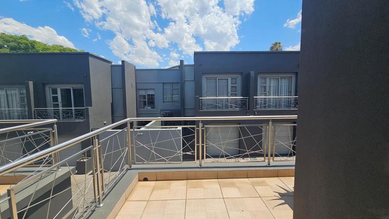 To Let 3 Bedroom Property for Rent in Morningside Gauteng