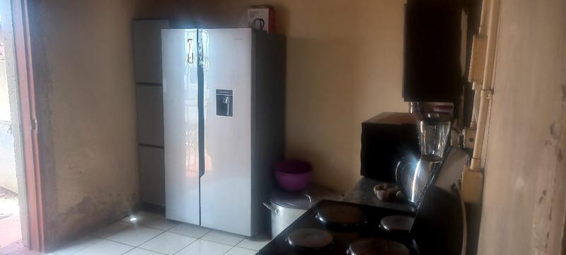 2 Bedroom Property for Sale in Naledi Gauteng