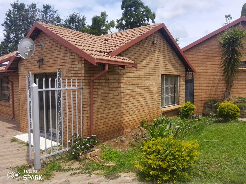 To Let 3 Bedroom Property for Rent in Country View Gauteng