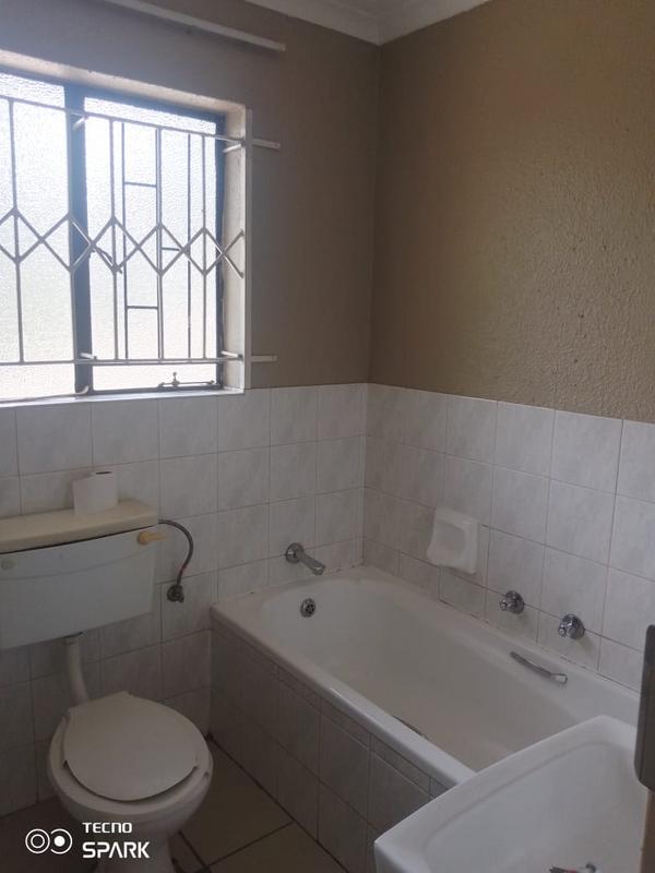 To Let 3 Bedroom Property for Rent in Country View Gauteng