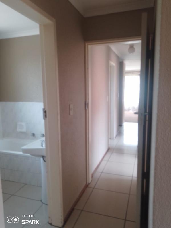 To Let 3 Bedroom Property for Rent in Country View Gauteng