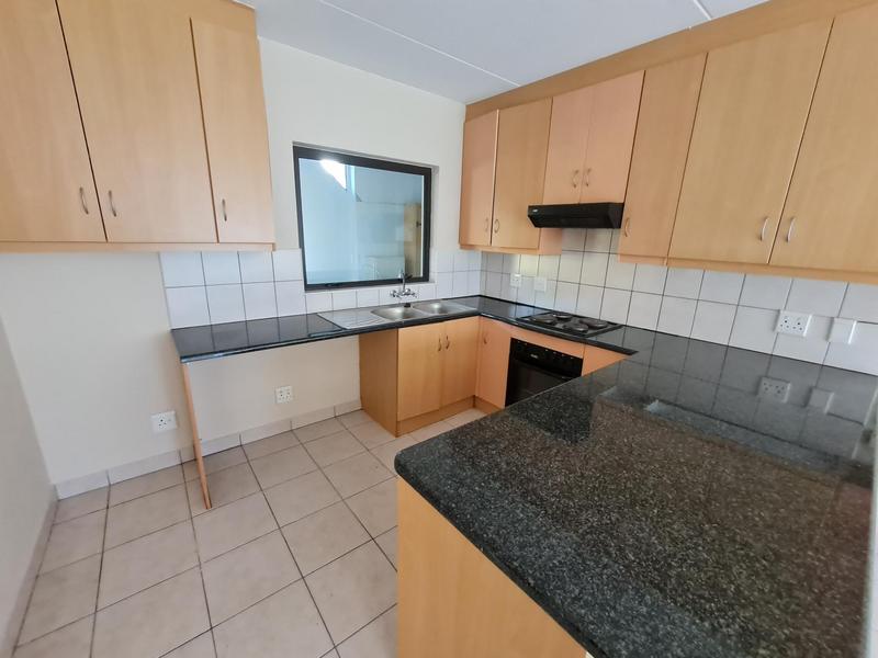 To Let 2 Bedroom Property for Rent in Magaliessig Gauteng