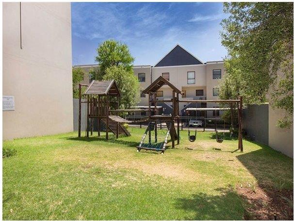 To Let 2 Bedroom Property for Rent in Magaliessig Gauteng