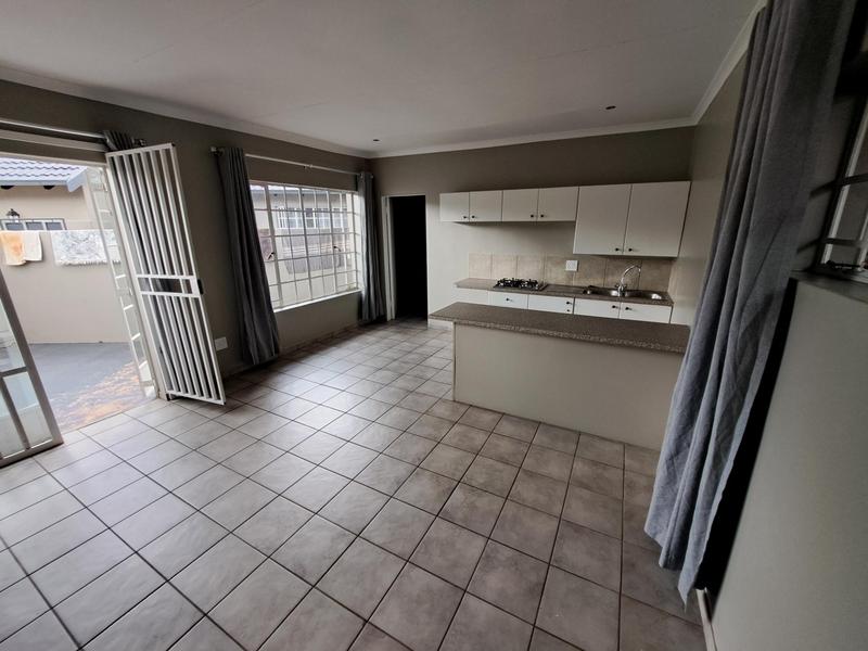 To Let 1 Bedroom Property for Rent in Hennopspark Gauteng