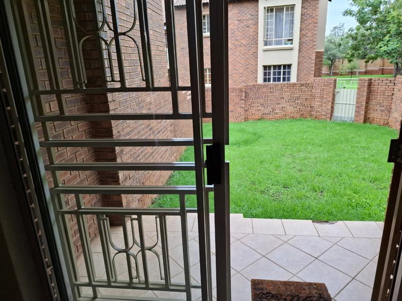 To Let 2 Bedroom Property for Rent in Mooikloof Ridge Gauteng