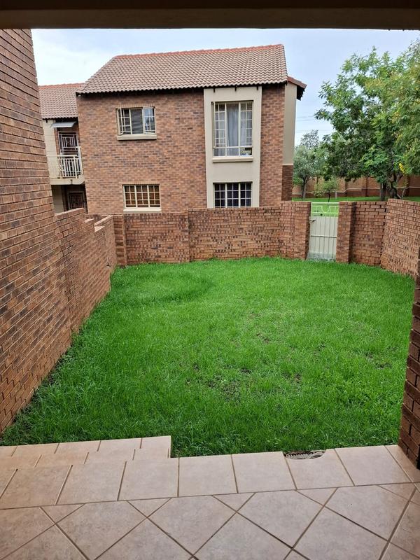 To Let 2 Bedroom Property for Rent in Mooikloof Ridge Gauteng