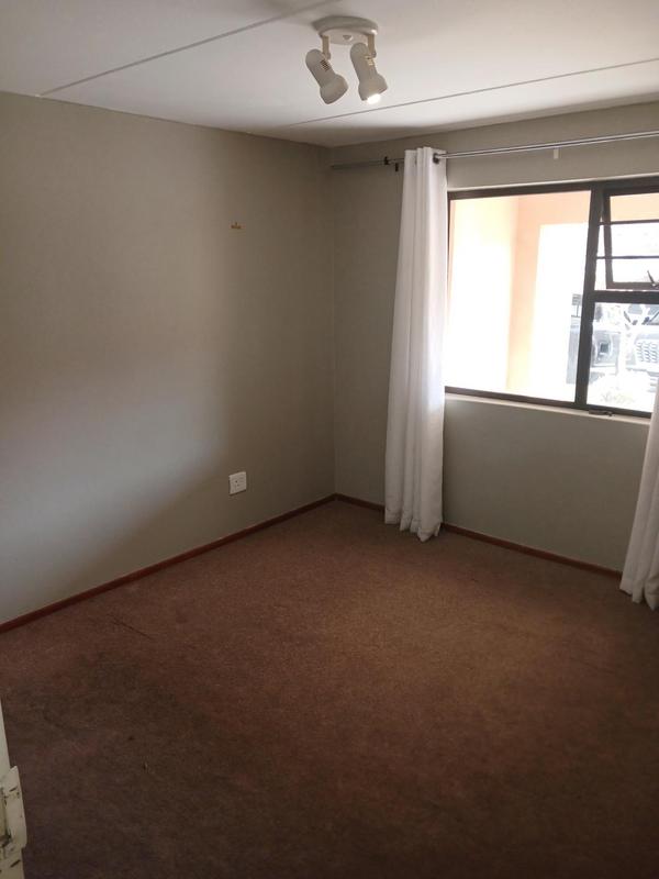 To Let 2 Bedroom Property for Rent in Noordhang Gauteng