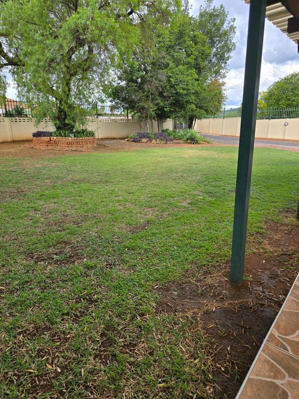 5 Bedroom Property for Sale in Erasmia Gauteng