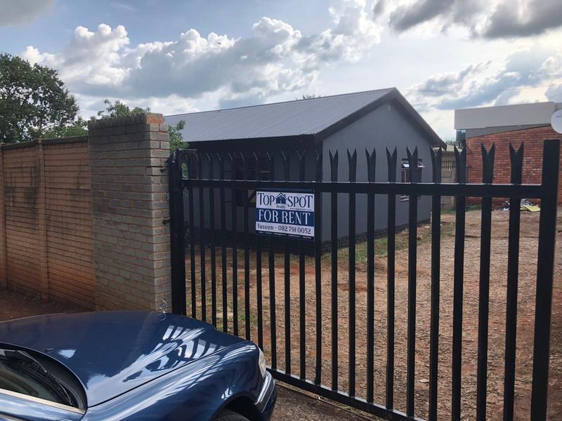 To Let 4 Bedroom Property for Rent in Laudium Gauteng