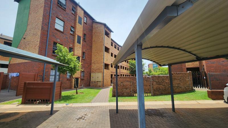 2 Bedroom Property for Sale in Montana Tuine Gauteng