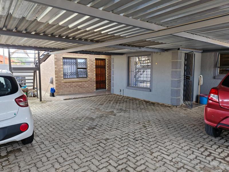 To Let 2 Bedroom Property for Rent in Birch Acres Gauteng