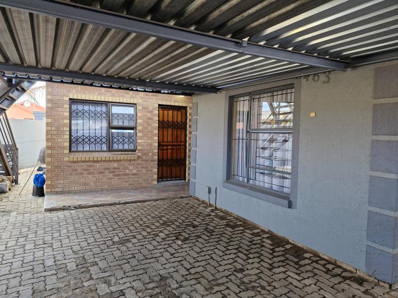 To Let 2 Bedroom Property for Rent in Birch Acres Gauteng