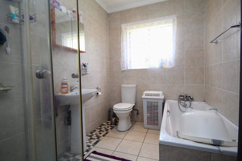 3 Bedroom Property for Sale in Thatchfield Gauteng