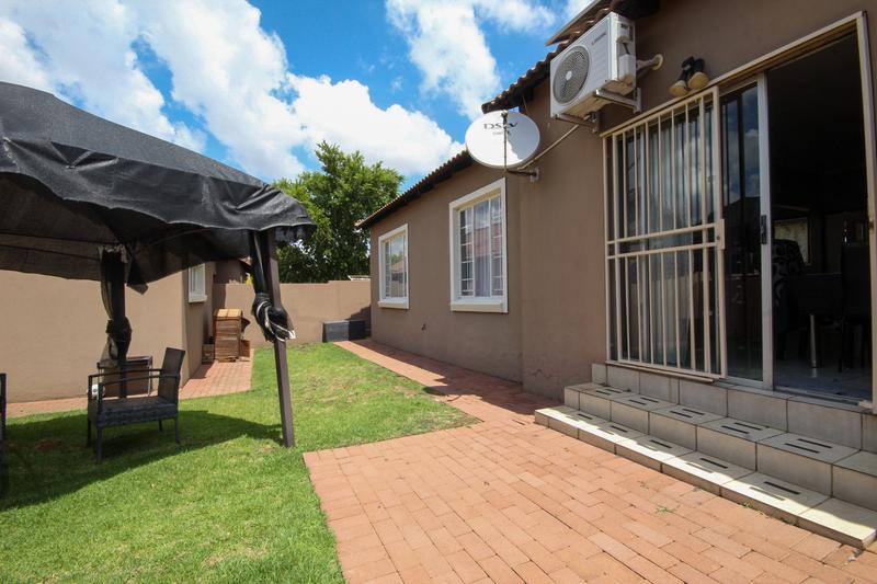 3 Bedroom Property for Sale in Thatchfield Gauteng