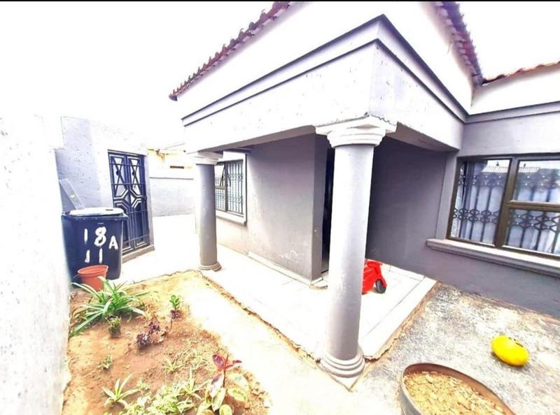 2 Bedroom Property for Sale in Moroka North Gauteng