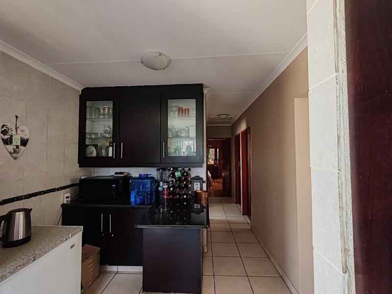 3 Bedroom Property for Sale in Olievenhoutbosch Gauteng