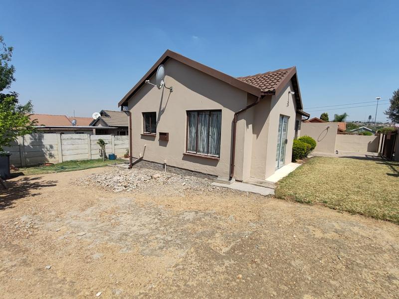 3 Bedroom Property for Sale in Olievenhoutbosch Gauteng