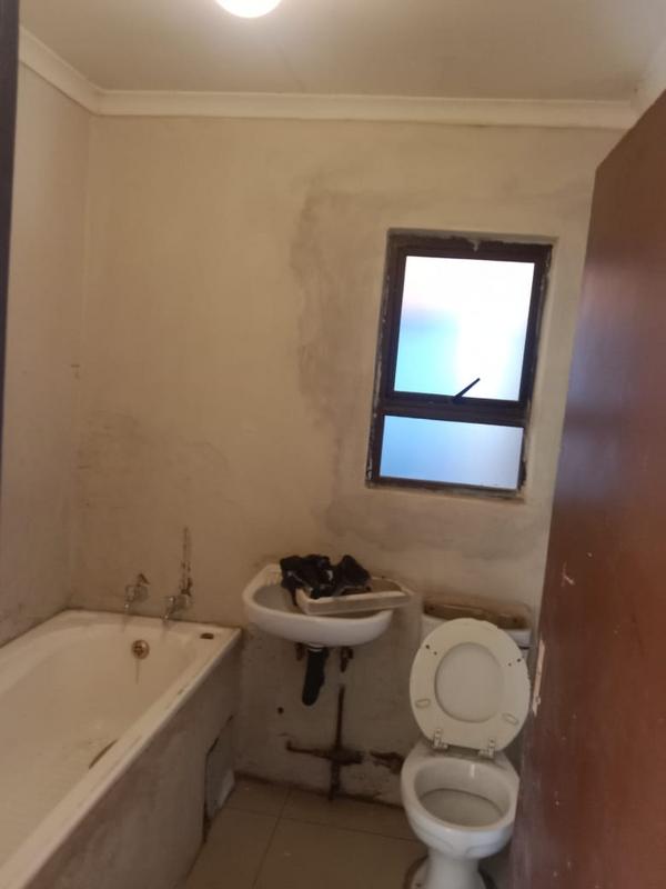 To Let 2 Bedroom Property for Rent in Palm Ridge Gauteng