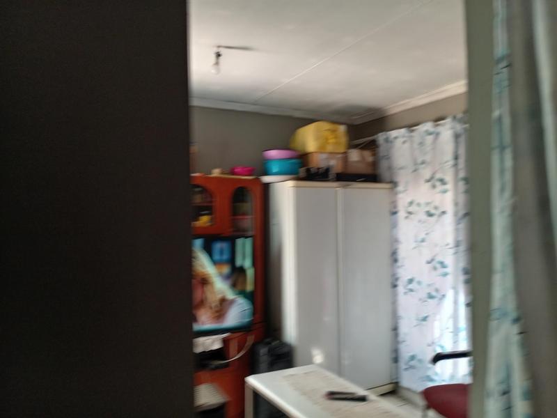 To Let 1 Bedroom Property for Rent in Zonkezizwe Gauteng