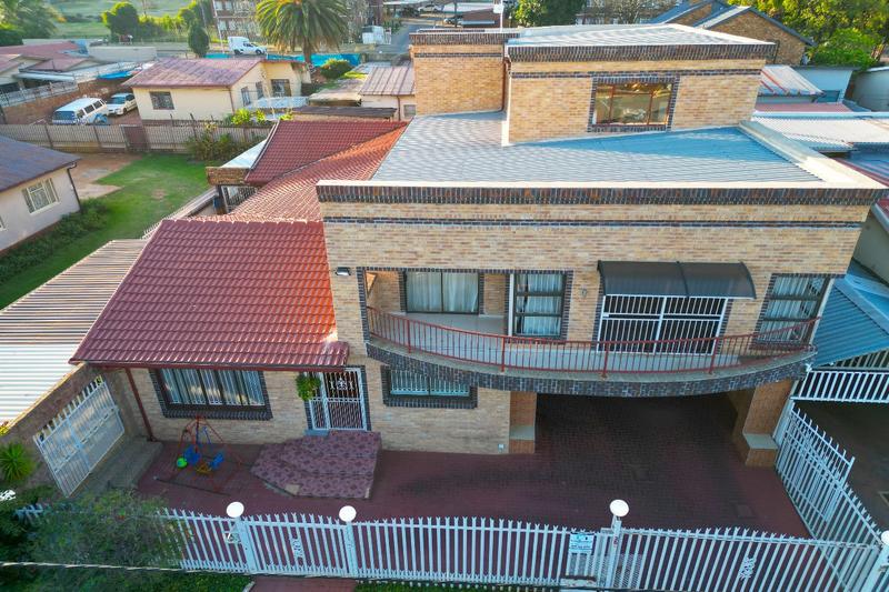 9 Bedroom Property for Sale in Laudium Gauteng