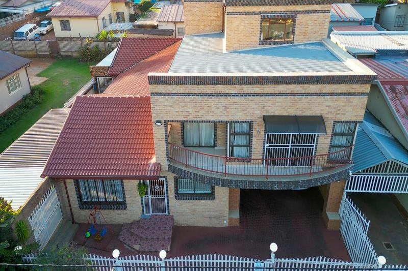 9 Bedroom Property for Sale in Laudium Gauteng