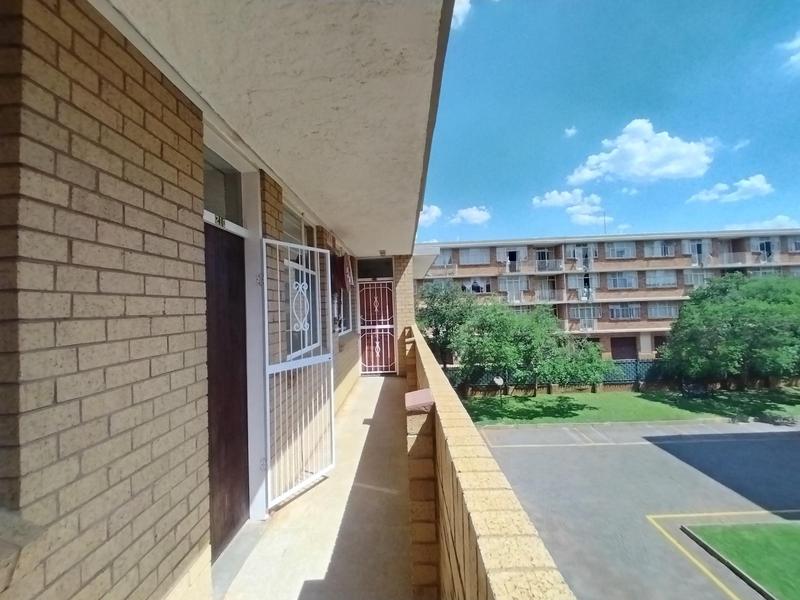 To Let 3 Bedroom Property for Rent in Sinoville Gauteng