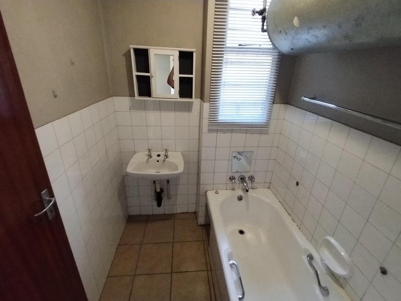 To Let 3 Bedroom Property for Rent in Sinoville Gauteng