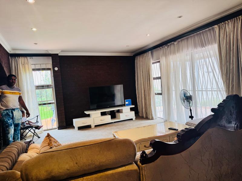 5 Bedroom Property for Sale in Bruma Gauteng