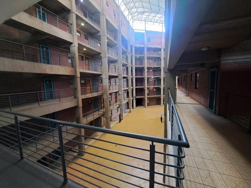 To Let 1 Bedroom Property for Rent in Braamfontein Gauteng