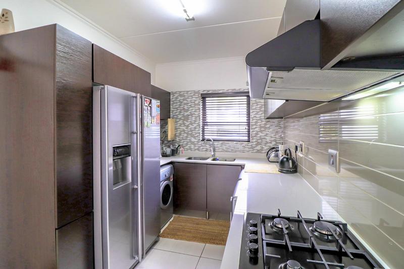 To Let 3 Bedroom Property for Rent in Greenstone Hill Gauteng