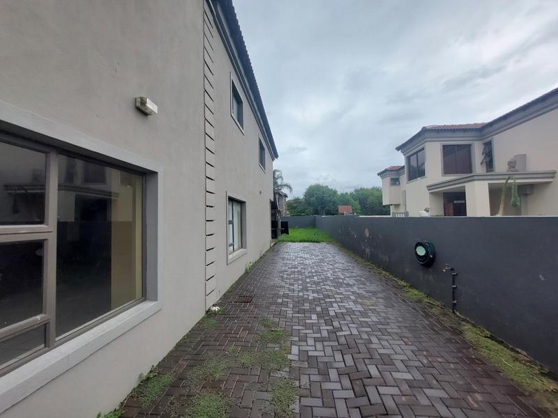 To Let 4 Bedroom Property for Rent in Stone Ridge Gauteng