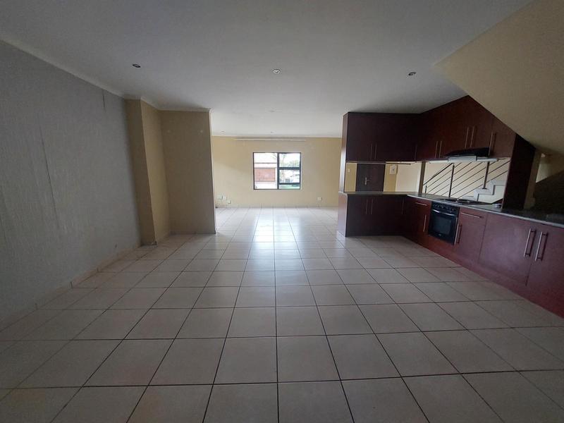 To Let 4 Bedroom Property for Rent in Stone Ridge Gauteng