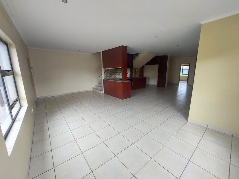 To Let 4 Bedroom Property for Rent in Stone Ridge Gauteng