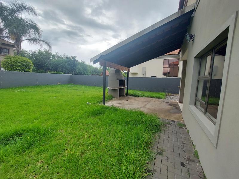 To Let 4 Bedroom Property for Rent in Stone Ridge Gauteng