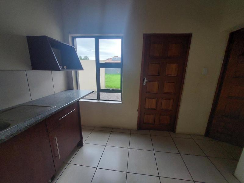 To Let 4 Bedroom Property for Rent in Stone Ridge Gauteng