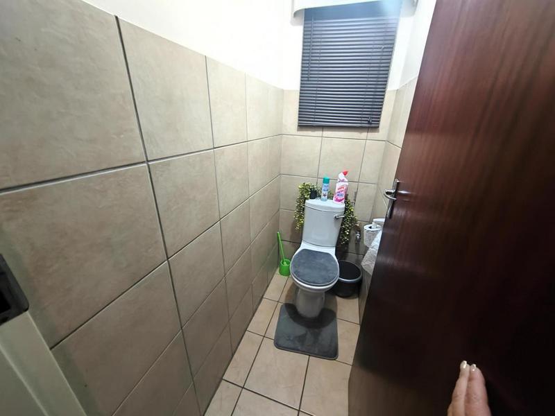 2 Bedroom Property for Sale in Pretoria North Gauteng