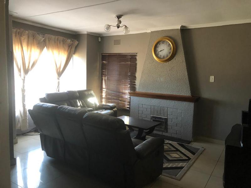 To Let 3 Bedroom Property for Rent in Primrose Gauteng