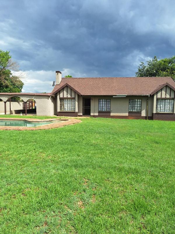 To Let 3 Bedroom Property for Rent in Primrose Gauteng