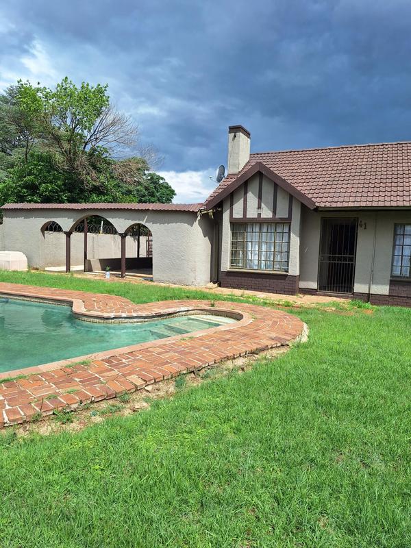 To Let 3 Bedroom Property for Rent in Primrose Gauteng