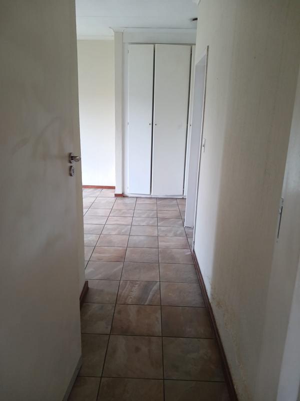 To Let 4 Bedroom Property for Rent in Glen Marais Gauteng