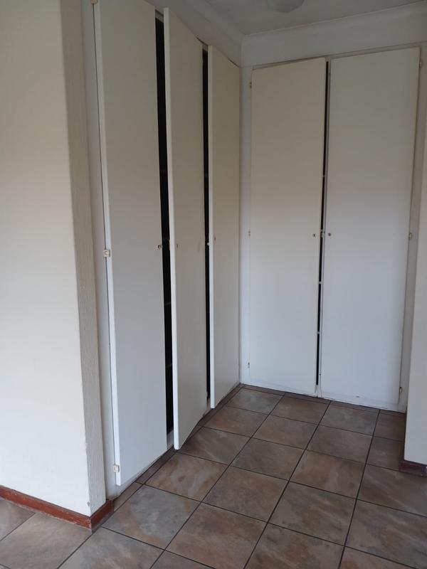 To Let 4 Bedroom Property for Rent in Glen Marais Gauteng