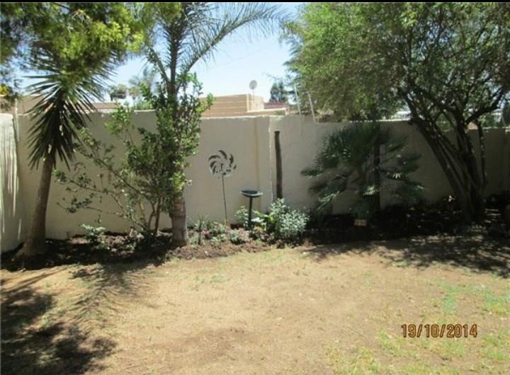 To Let 3 Bedroom Property for Rent in Buccleuch Gauteng