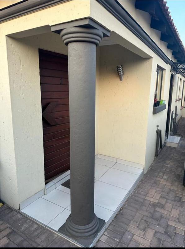 To Let 3 Bedroom Property for Rent in Ormonde View Gauteng