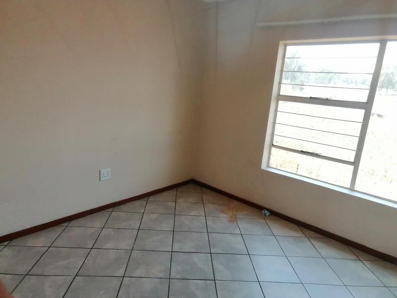 To Let 2 Bedroom Property for Rent in Honeypark Gauteng