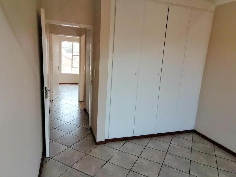 To Let 2 Bedroom Property for Rent in Honeypark Gauteng