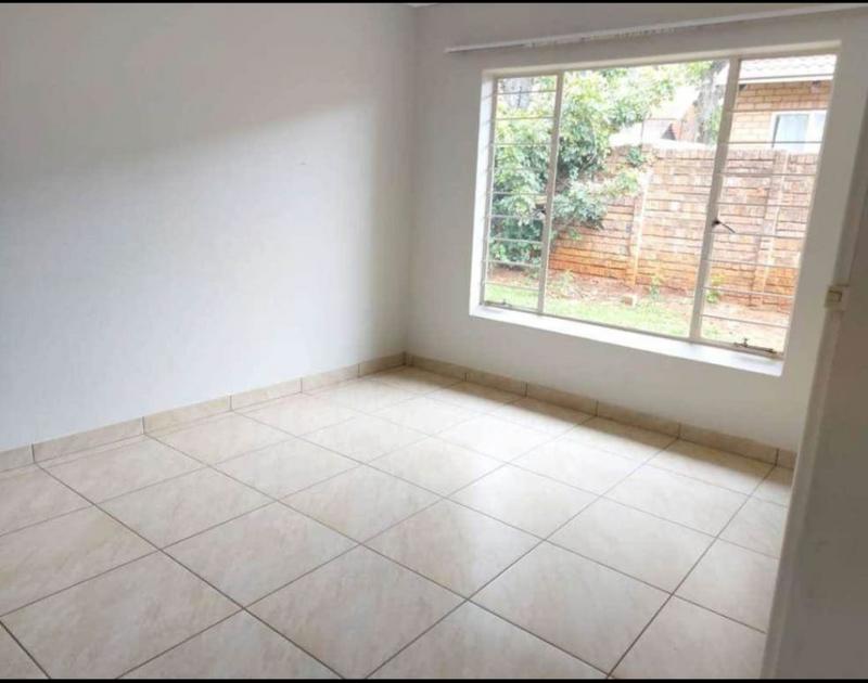 3 Bedroom Property for Sale in La Montagne Gauteng