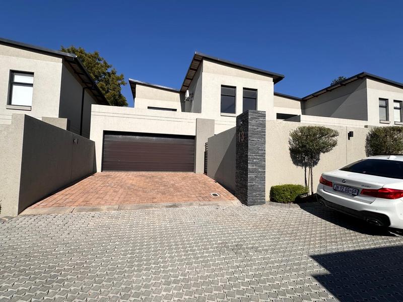 3 Bedroom Property for Sale in Bryanston Gauteng